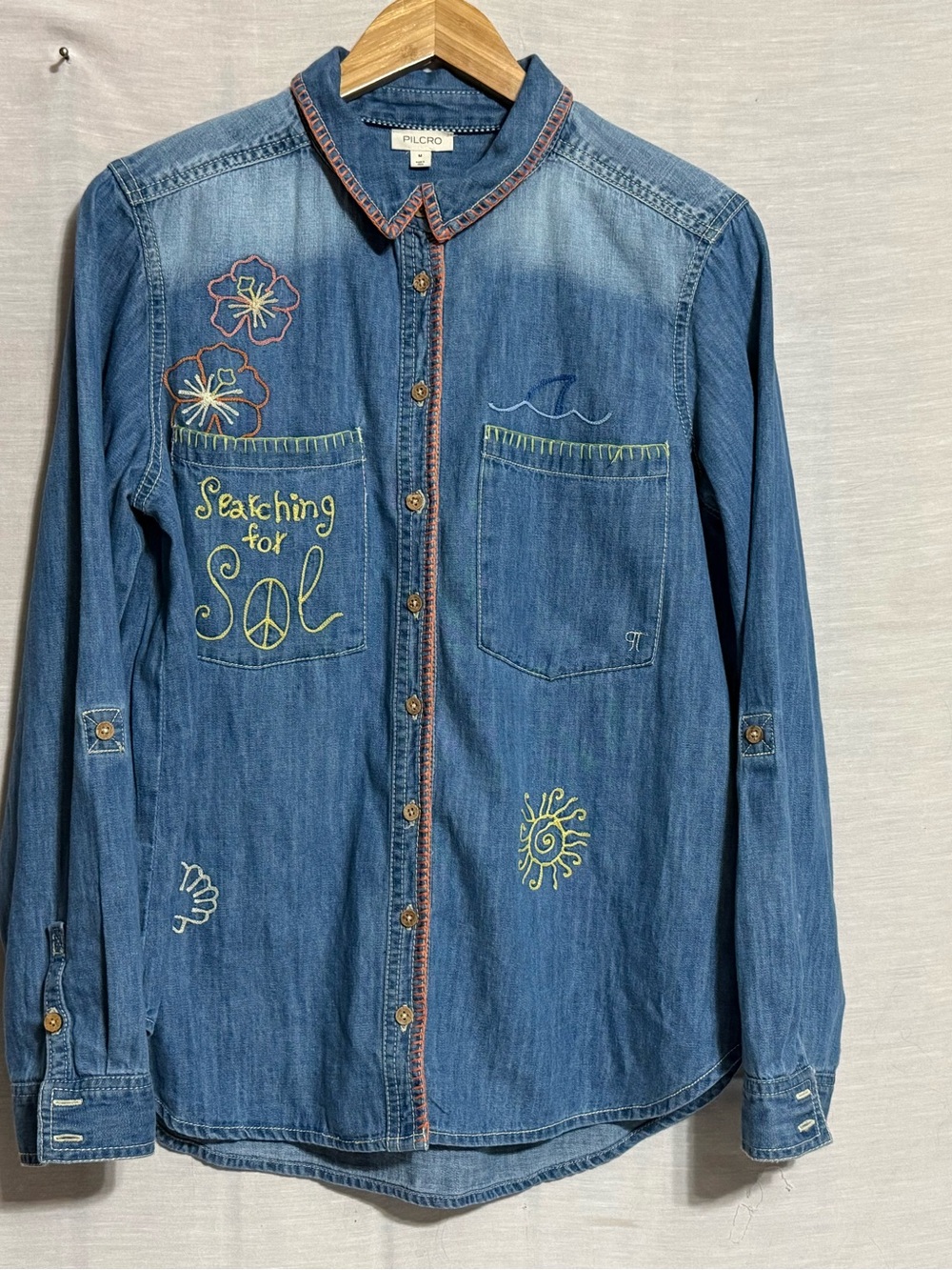 Pilcro Embroidered Icon Denim Buttondown Shirt M